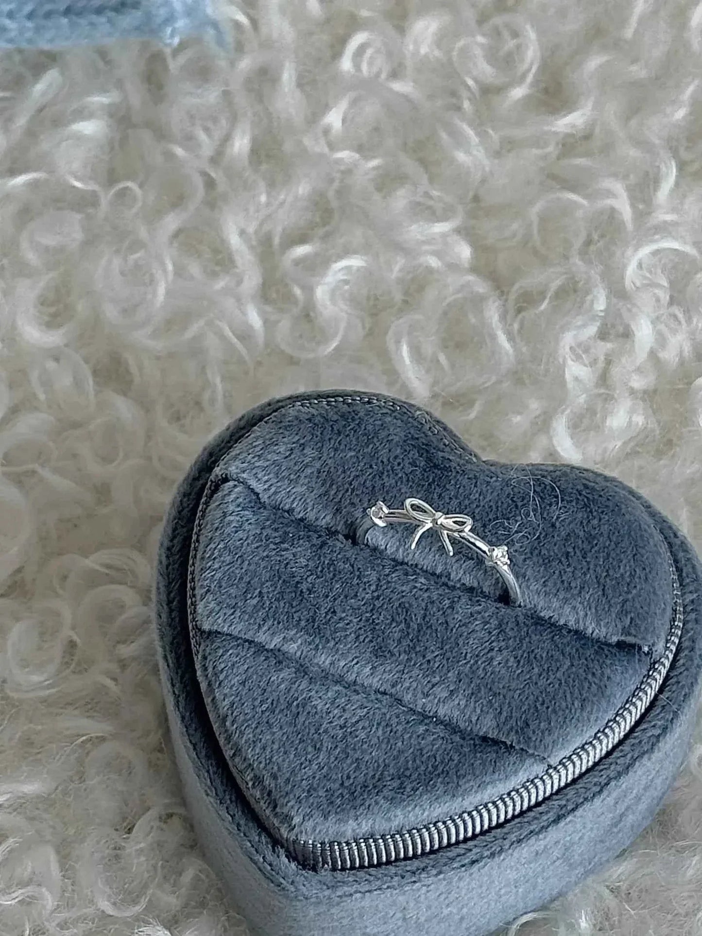 "Charming Bow Gift" 925 Sterling Silver Ring - Sweet, Elegant, and Unique.