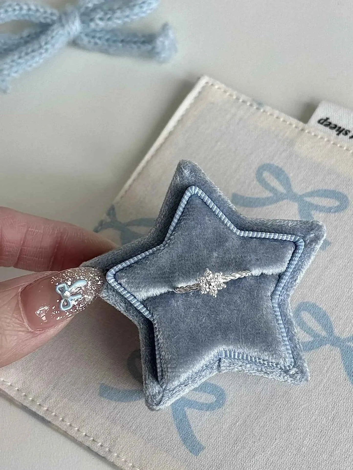 "In the Name of Snow" 925 Sterling Silver Snowflake Knot Ring - Delicate, Versatile, and Cool Chic.