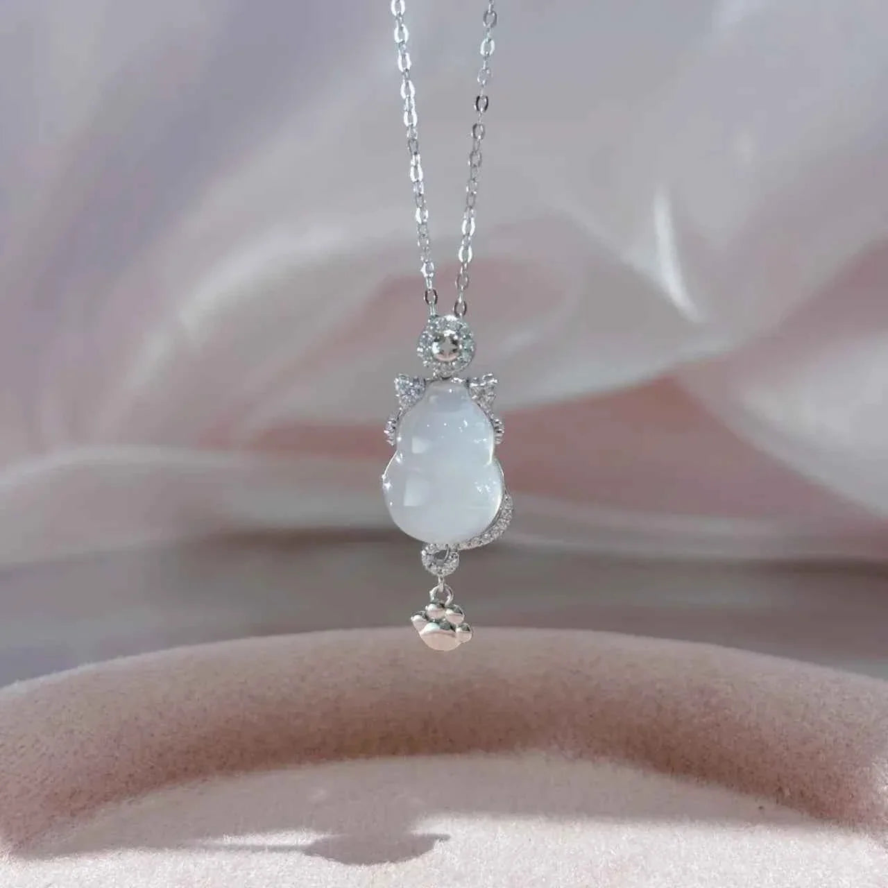 "Cat's Grace" 925 Sterling Silver Jade Necklace - Elegant and Unique