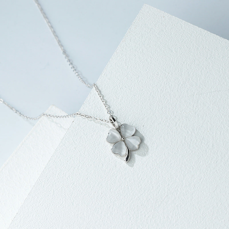 “Lucky Lumière” S925 Sterling Silver Cat’s Eye Clover Necklace