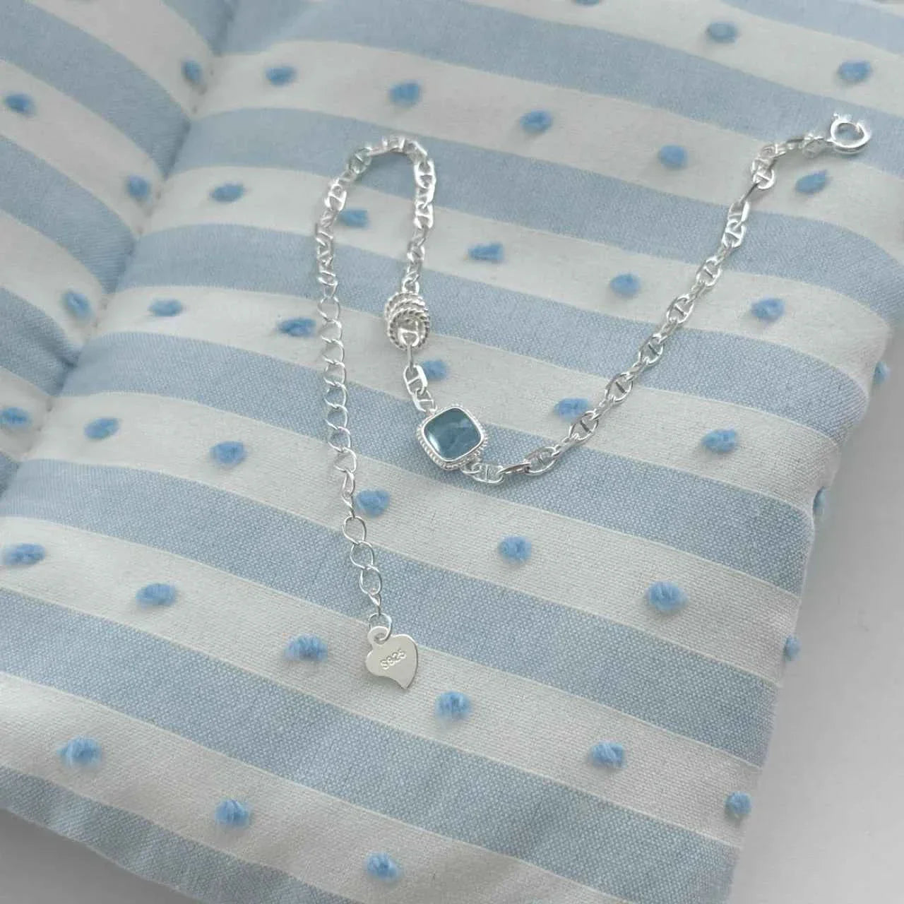 "Aqua Cube Piggy" 925 Sterling Silver Aquamarine & Pig-Nose Chain Bracelet – Minimalist Ocean Chic (Copy)