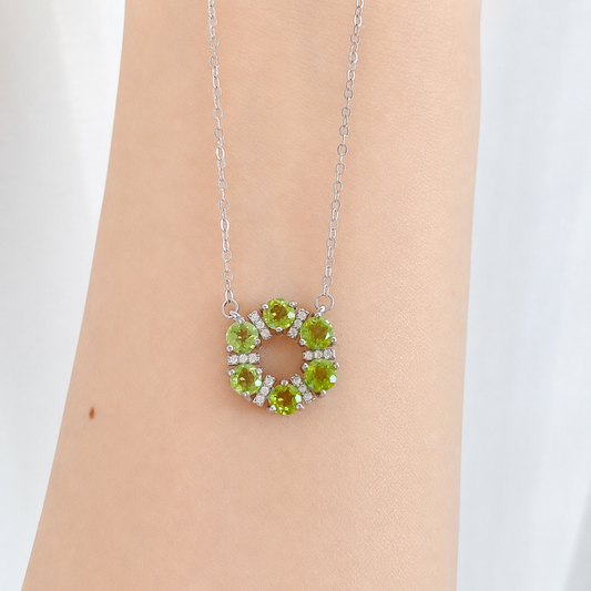 “Crystal Wreath” S925 Sterling Silver Crystal Halo Necklace