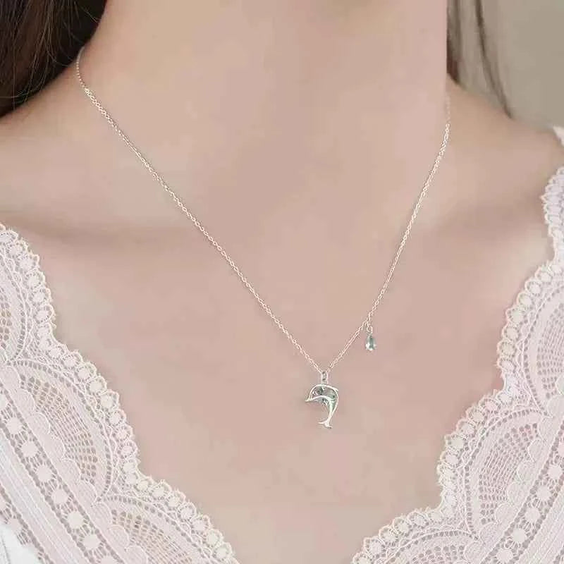 "Dolphin Promise" 925 Sterling Silver Dolphin & Zircon Necklace – Oceanic Elegance