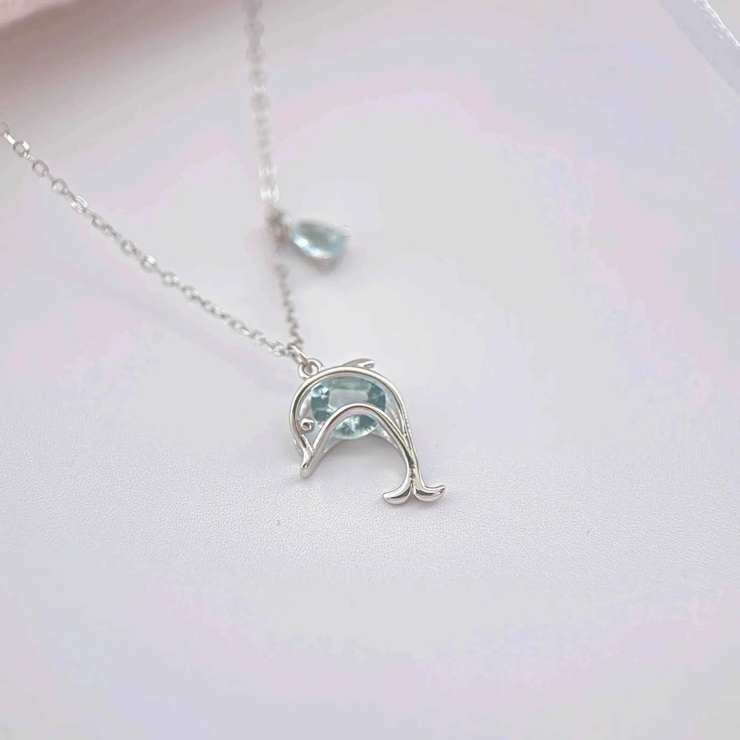 "Dolphin Promise" 925 Sterling Silver Dolphin & Zircon Necklace – Oceanic Elegance