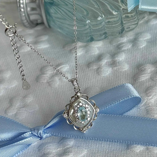 "Floating Light Palace" 925 Sterling Silver Retro Crystal Necklace with Mother-of-Pearl - Elegant and Regal