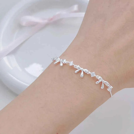 "Korean Bow" 925 Sterling Silver Bow Bracelet with Zircon – Sweet & Shimmering