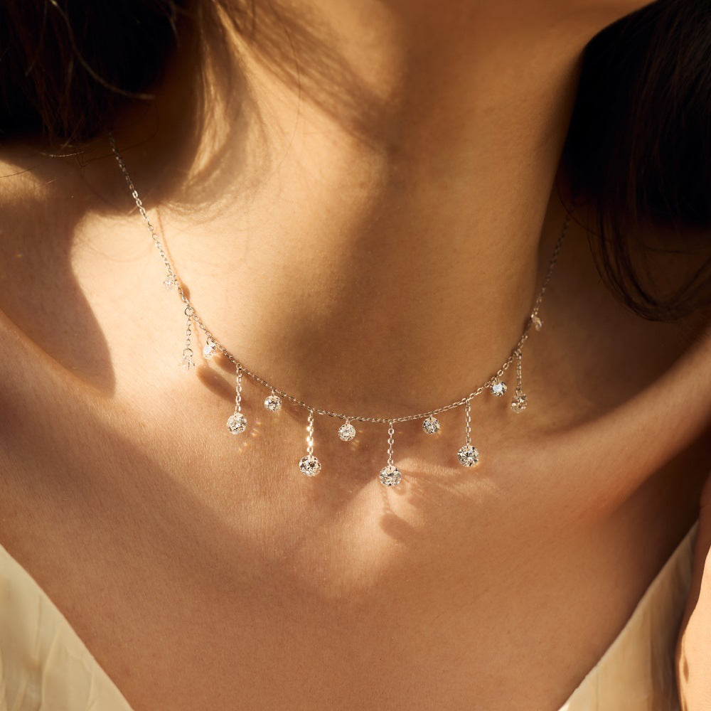 Moonlight Veil – Luxuriöse Quastenkette aus S925er Silber mit Kristallanhänger