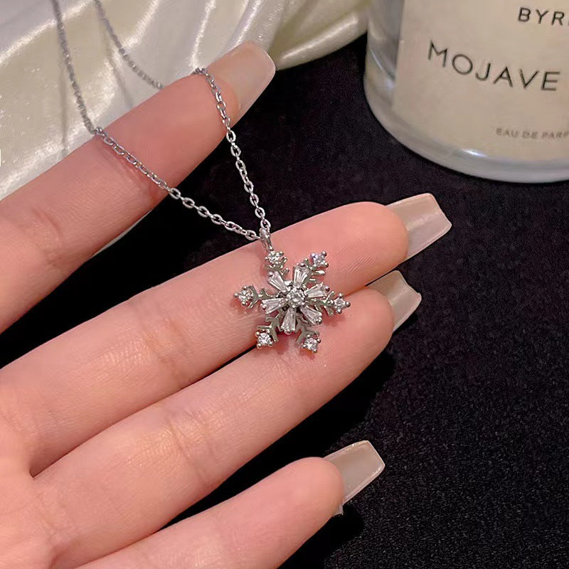"Spinning Snowflake" 925 Sterling Silver Necklace - Unique and Hypoallergenic