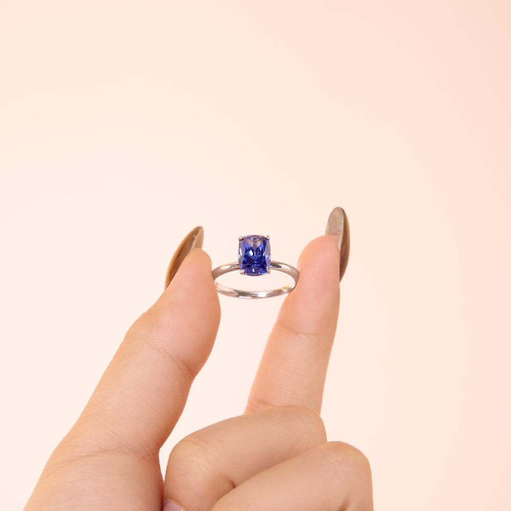 “Bleu Minuit” 925 Sterling Silver Blue Cushion-Cut Solitaire Ring