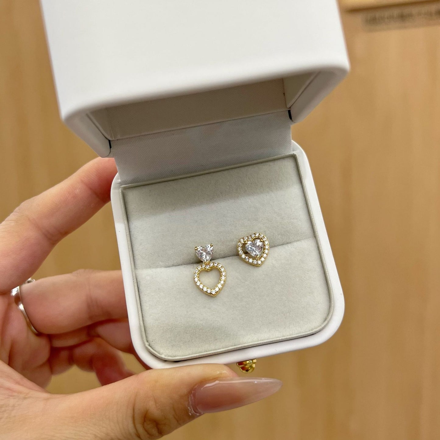 "Dancing Heart" S925 Sterling Silver Hollow Heart Earrings