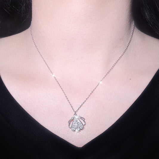 “Coquille Lumière” S925 Sterling Silver Openwork Shell Necklace