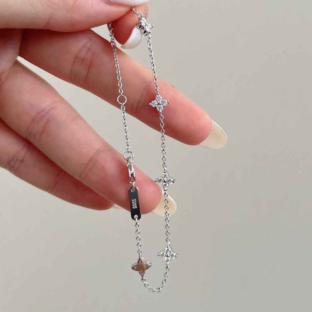 “Lucky Petal” 925 Sterling Silver Clover Moissanite Bracelet