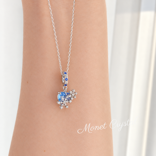 “Winter Embrace” White Gold Plated S925 Sterling Silver Blue Zircon Snowflake Heart Necklace