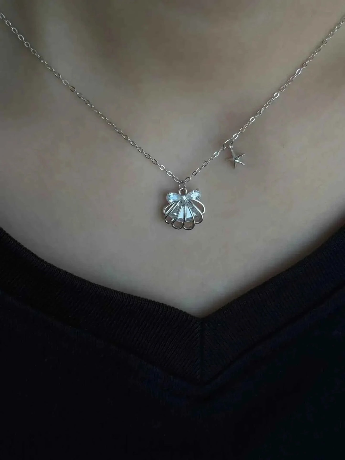 "Silken Star Kiss" 925 Sterling Silver White Gold-Plated Shell Necklace - Delicate, Elegant, and Sparkling.