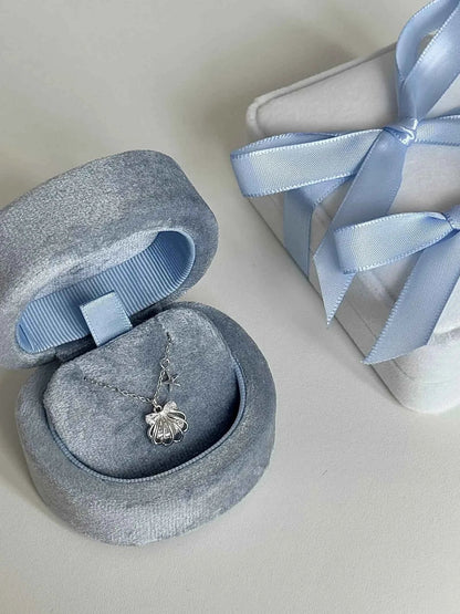 "Silken Star Kiss" 925 Sterling Silver White Gold-Plated Shell Necklace - Delicate, Elegant, and Sparkling.