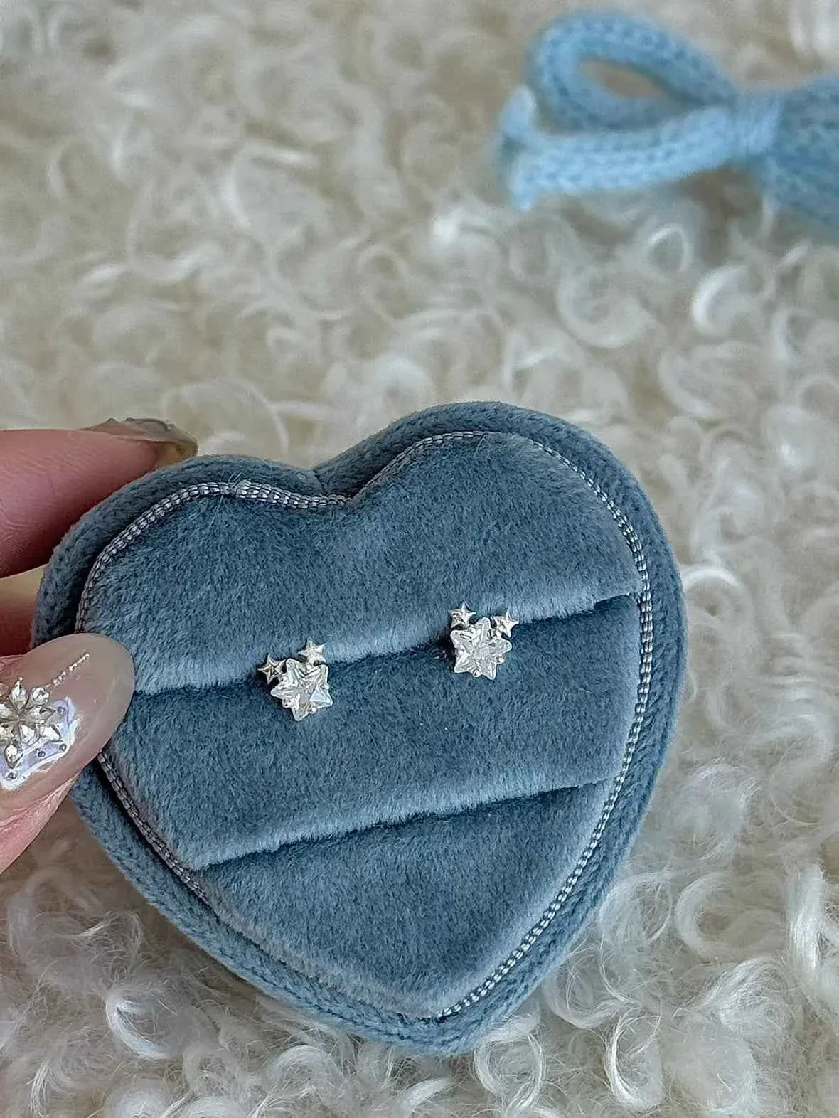 "Charming Starlight" 999 Pure Silver Star Stud Earrings - Japanese Style, Delicate, and Elegant.