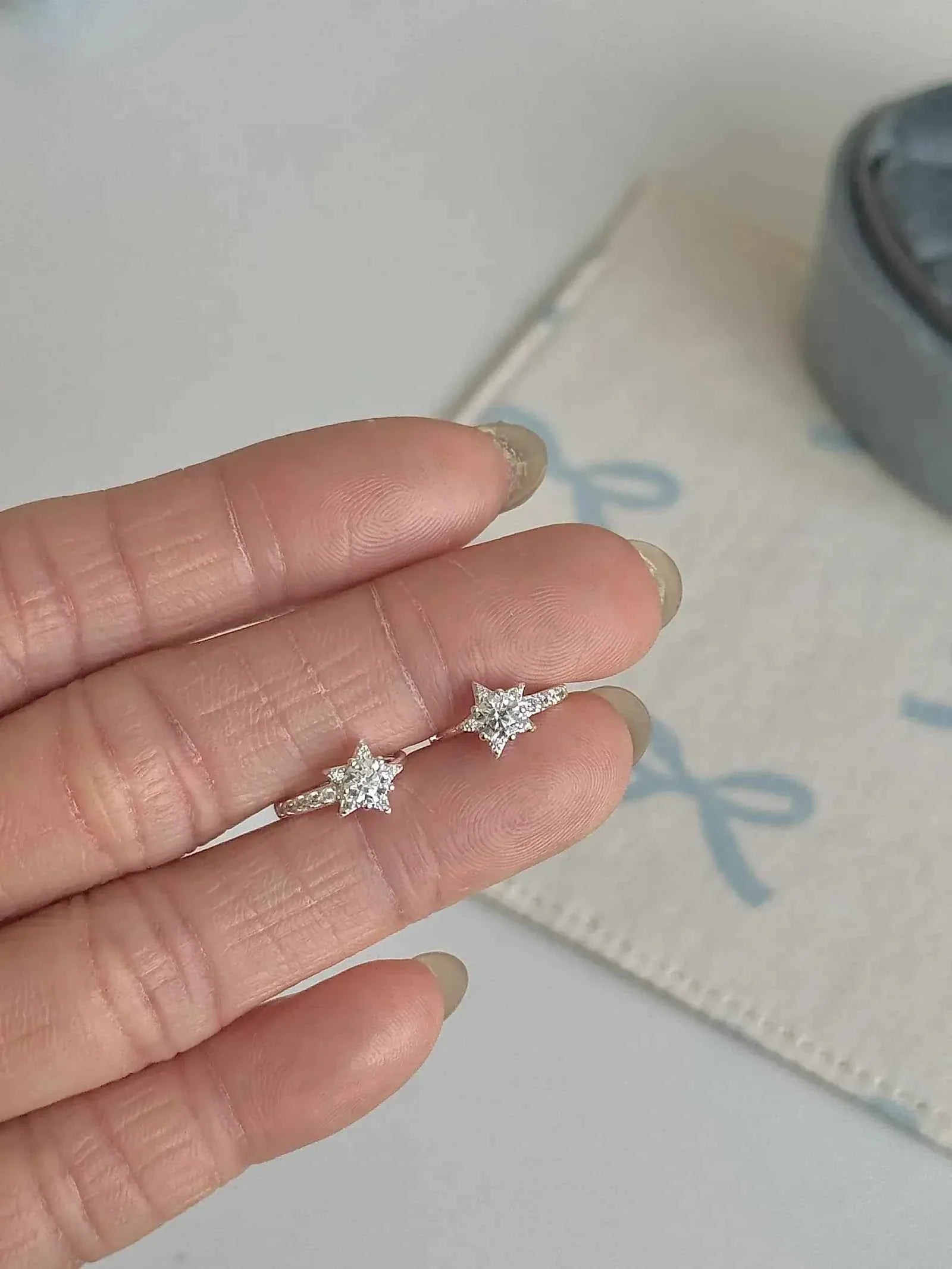 "Shooting Star Whisper" 925 Sterling Silver Earrings - Sparkling, Unique, and Perfect Gift for Best Friends.