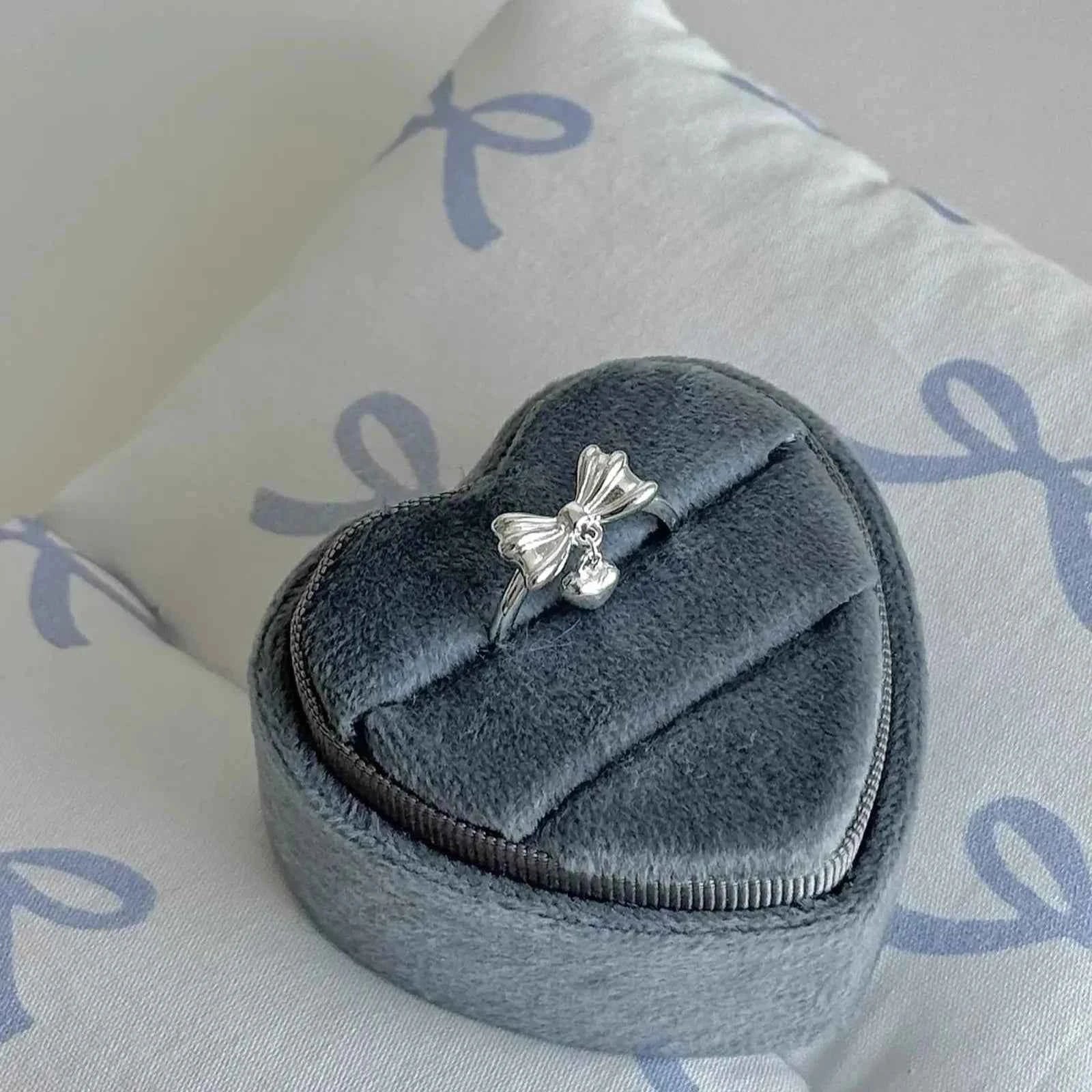 "Heartbeat Rhythm" 925 Sterling Silver Bow Heart Ring - Delicate, Sweet, and Chic.