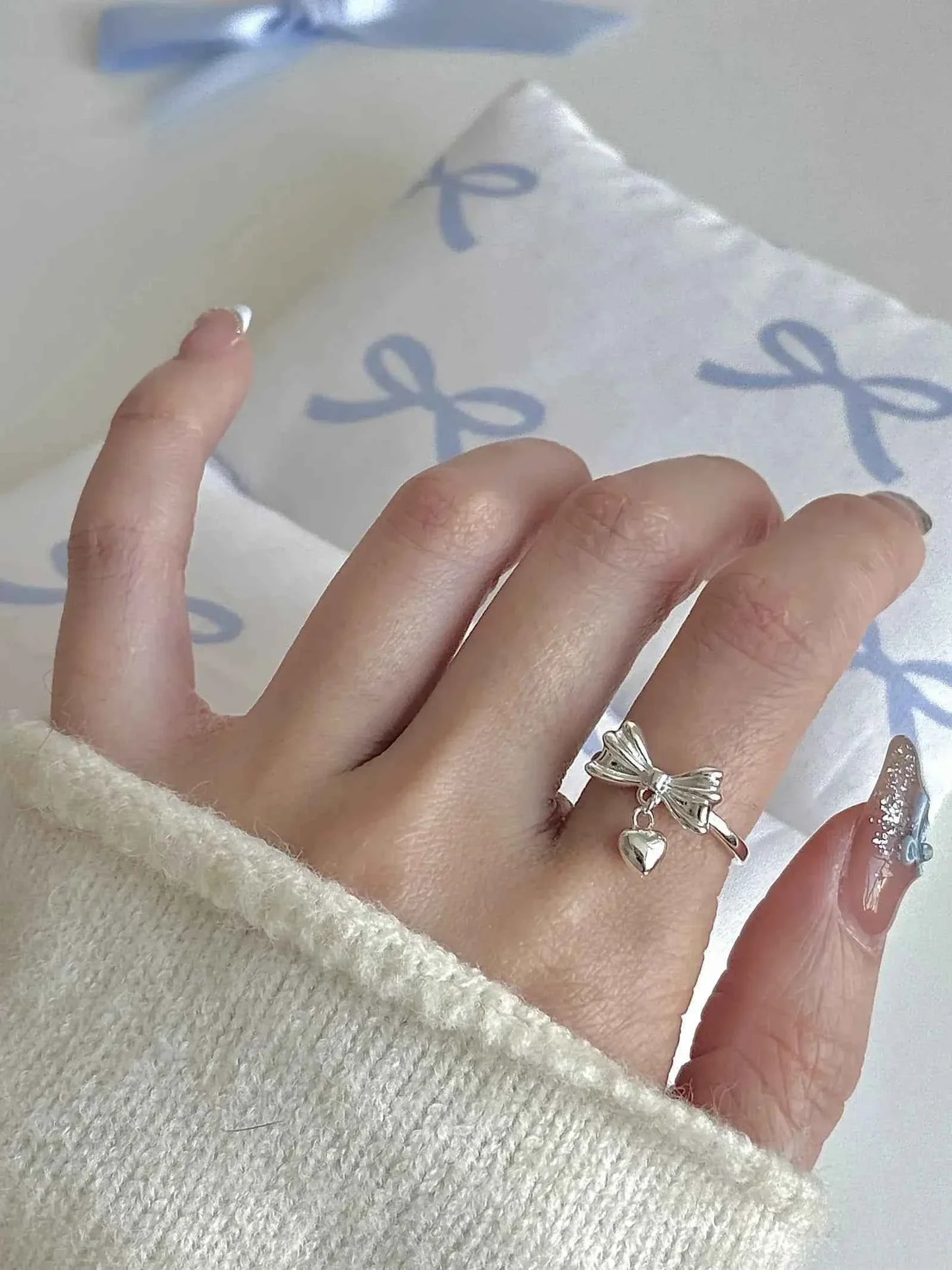 "Heartbeat Rhythm" 925 Sterling Silver Bow Heart Ring - Delicate, Sweet, and Chic.