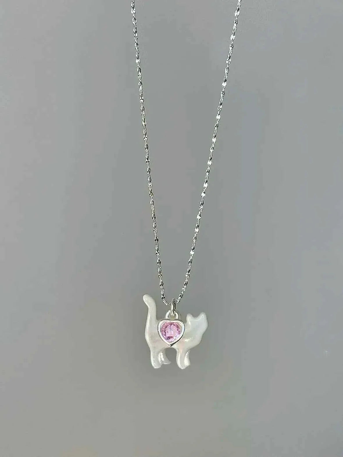 "Be Your Meow" 925 Sterling Silver Pink Heart Zircon and White Mother-of-Pearl Cat Necklace - Delicate and Elegant.