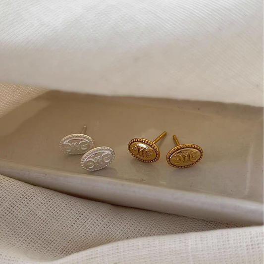 "Chic Button" 925 Sterling Silver Button Earrings - Versatile and Elegant.