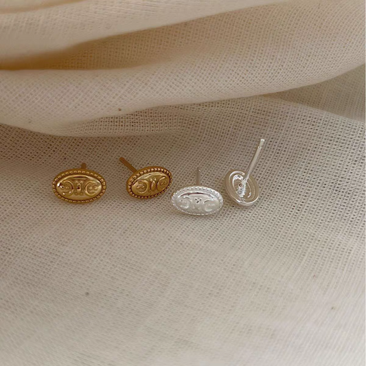 "Chic Button" 925 Sterling Silver Button Earrings - Versatile and Elegant.