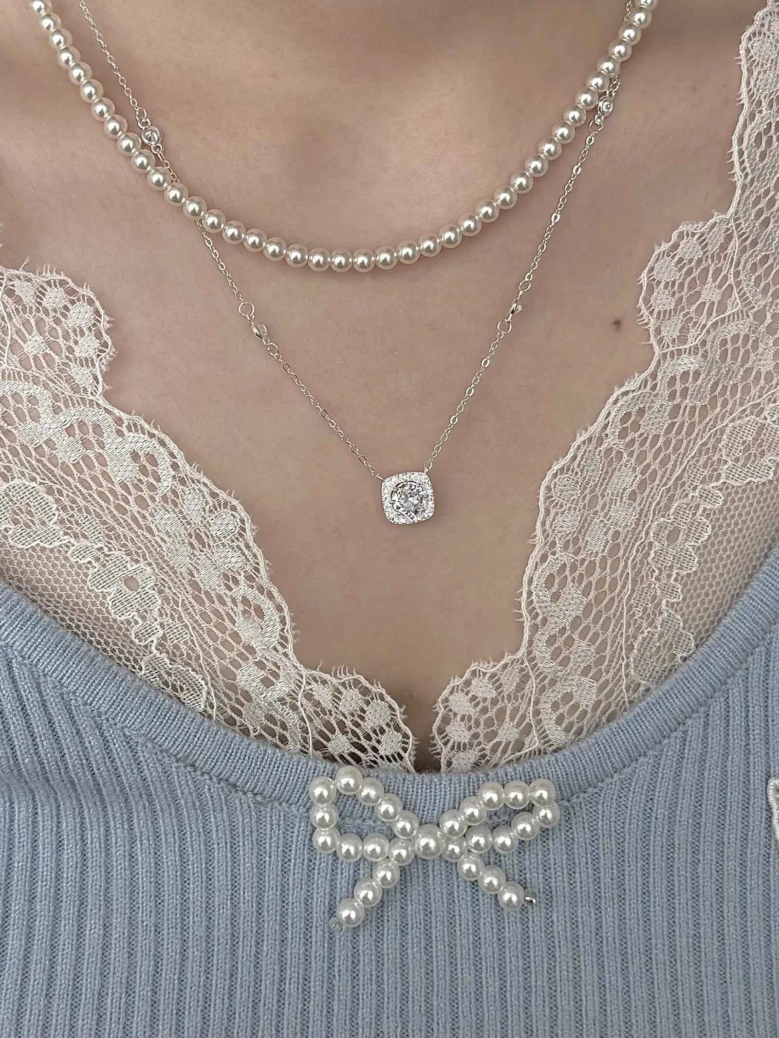 "Oil Painting Maiden" 925 Sterling Silver Cube Sugar Diamond and Pearl Vintage Layered Necklace - Low Luxury, Elegant, and Refined.