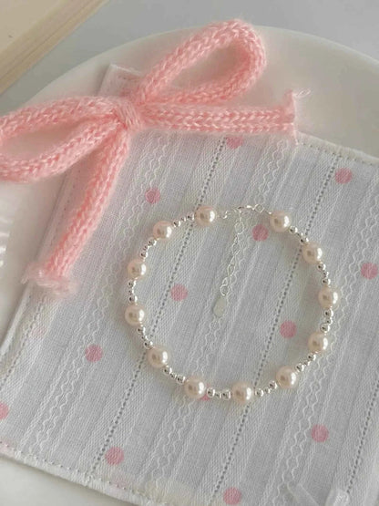 "White Moonlight" 925 Sterling Silver & Pearl Bead Bracelet - Elegant, Timeless, and Refined.