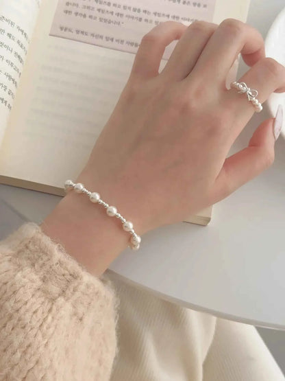 "White Moonlight" 925 Sterling Silver & Pearl Bead Bracelet - Elegant, Timeless, and Refined.