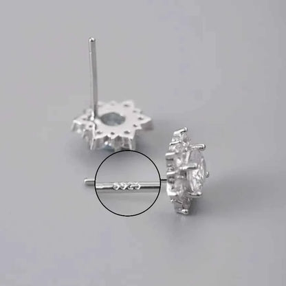 "Sparkling Snowflake" 925 Sterling Silver Stud Earrings - Dazzling and Elegant