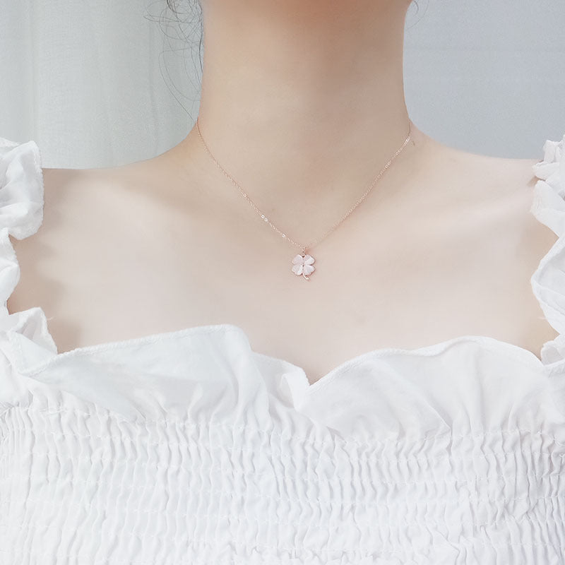“Lucky Lumière” S925 Sterling Silver Cat’s Eye Clover Necklace