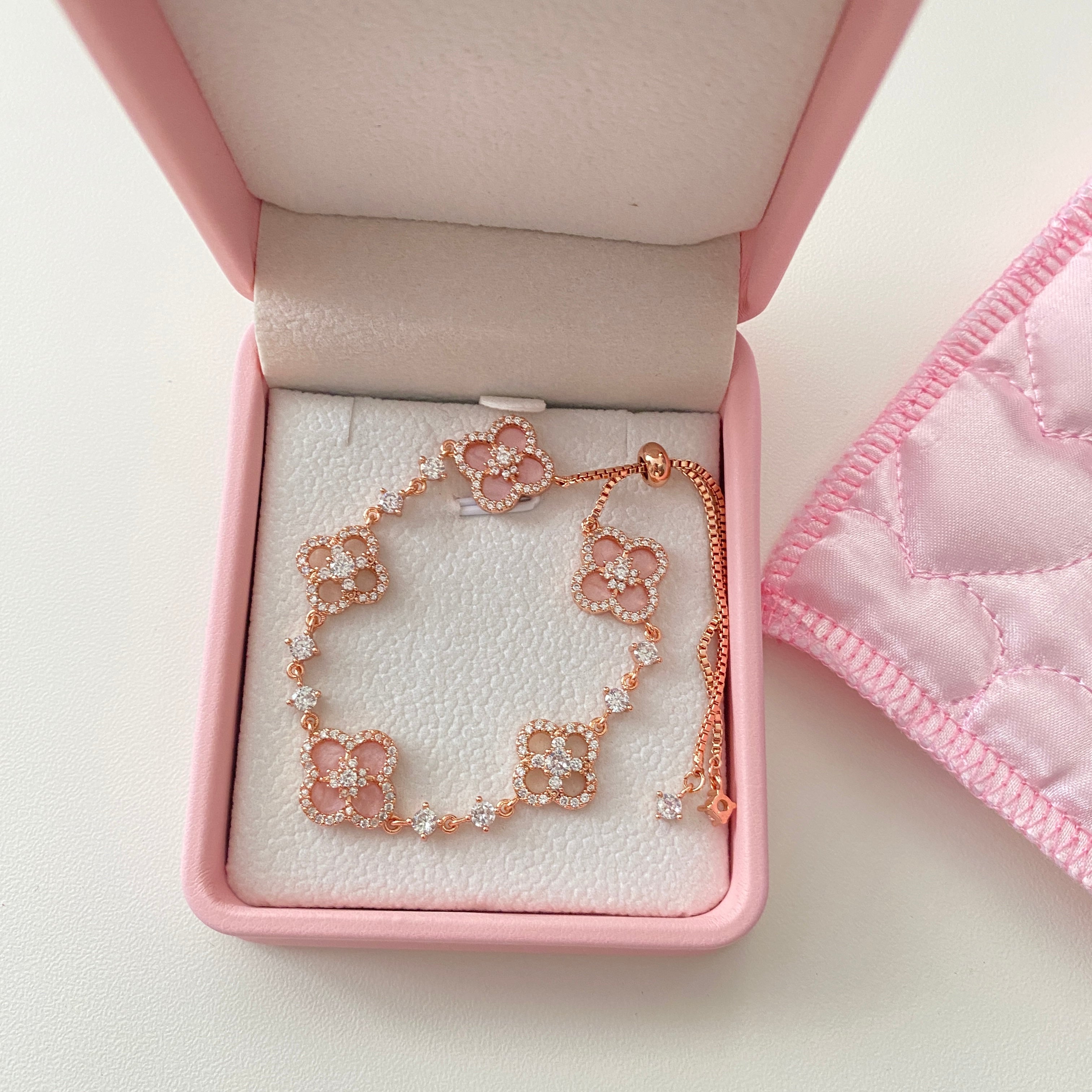 Monet Crystal – Elegant 925 Silver & 18k Gold Jewelry with Hand-Packed