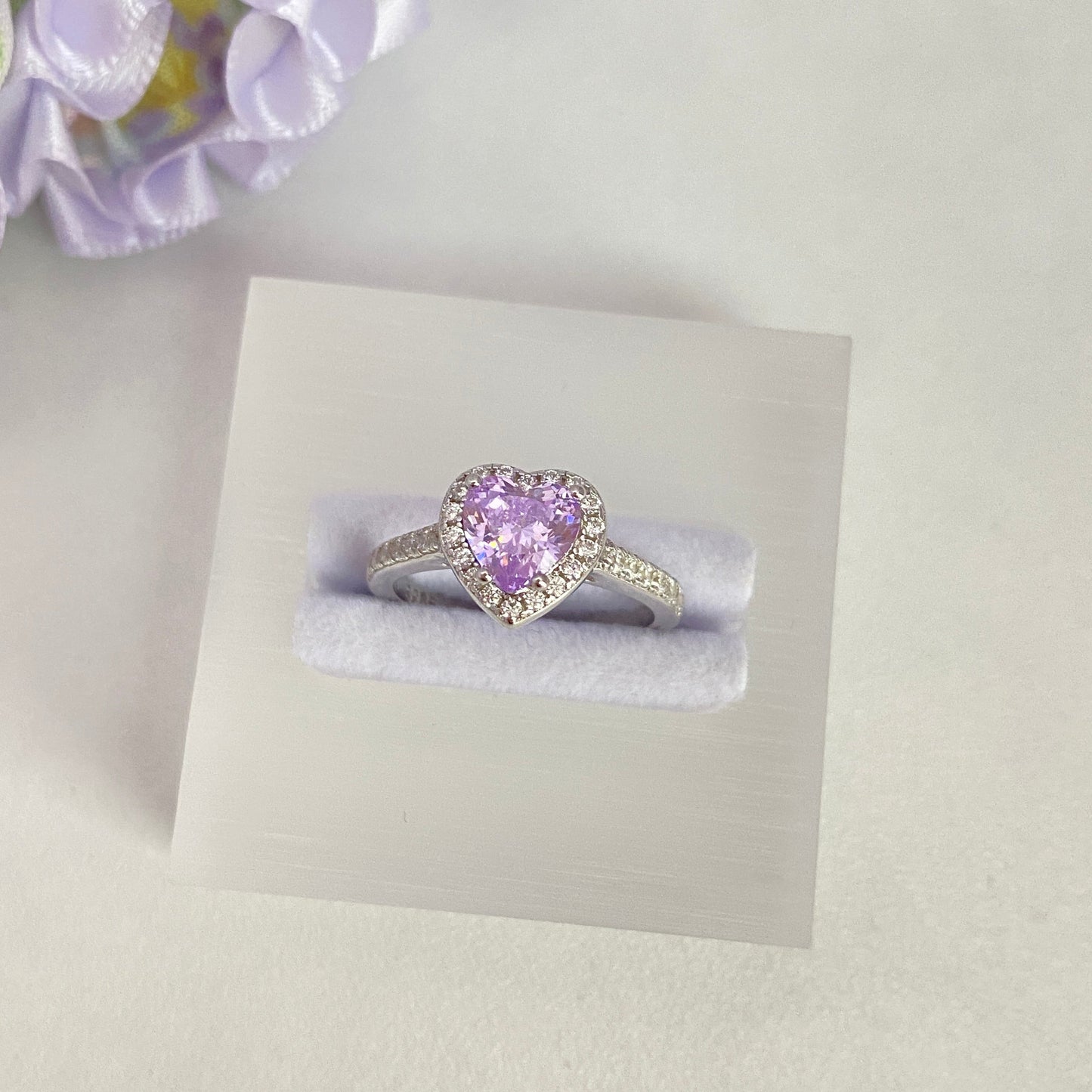 “Frostfire Heart” S925 Sterling Silver 1CT Heart-Cut Zircon Halo Ring