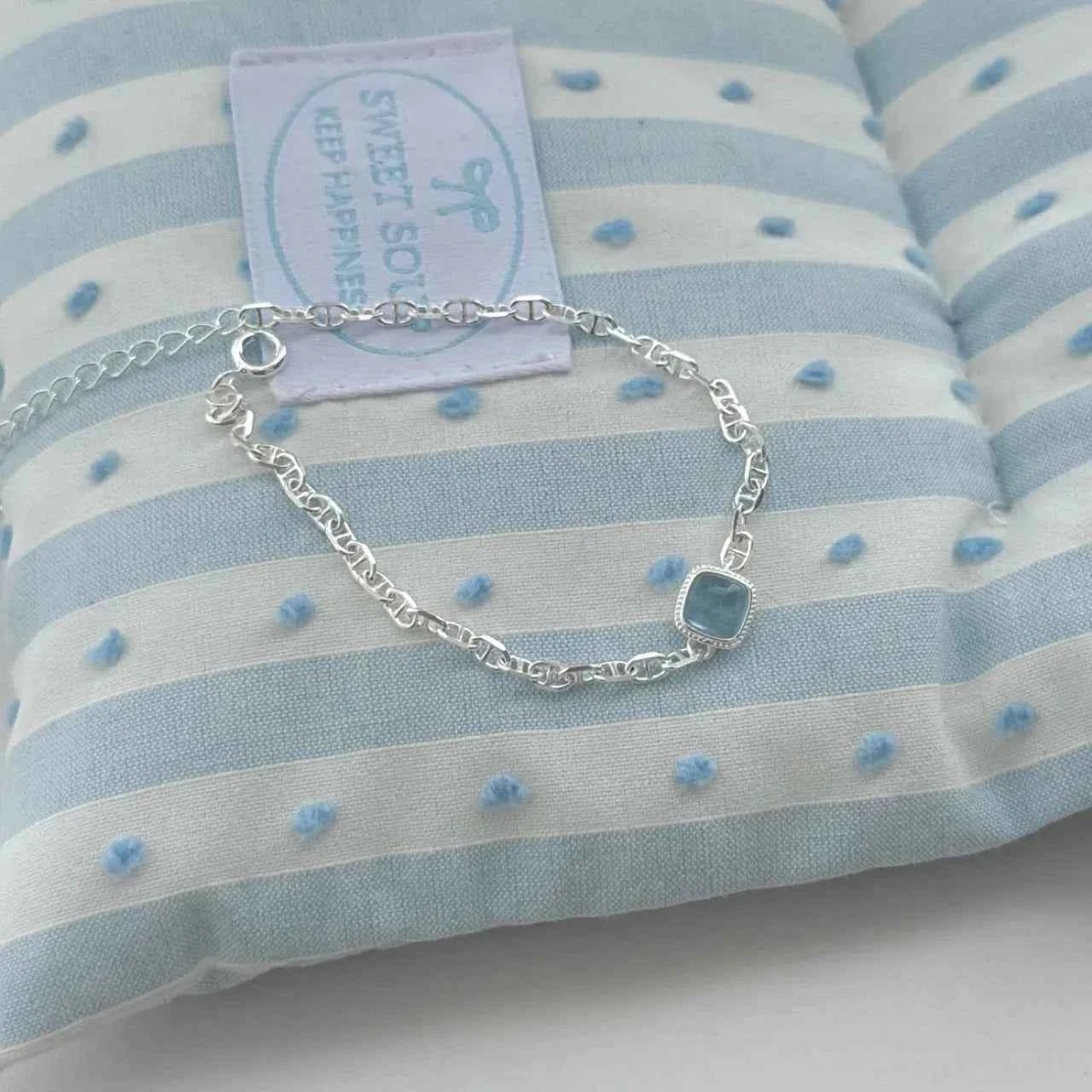"Aqua Cube Piggy" 925 Sterling Silver Aquamarine & Pig-Nose Chain Bracelet – Minimalist Ocean Chic