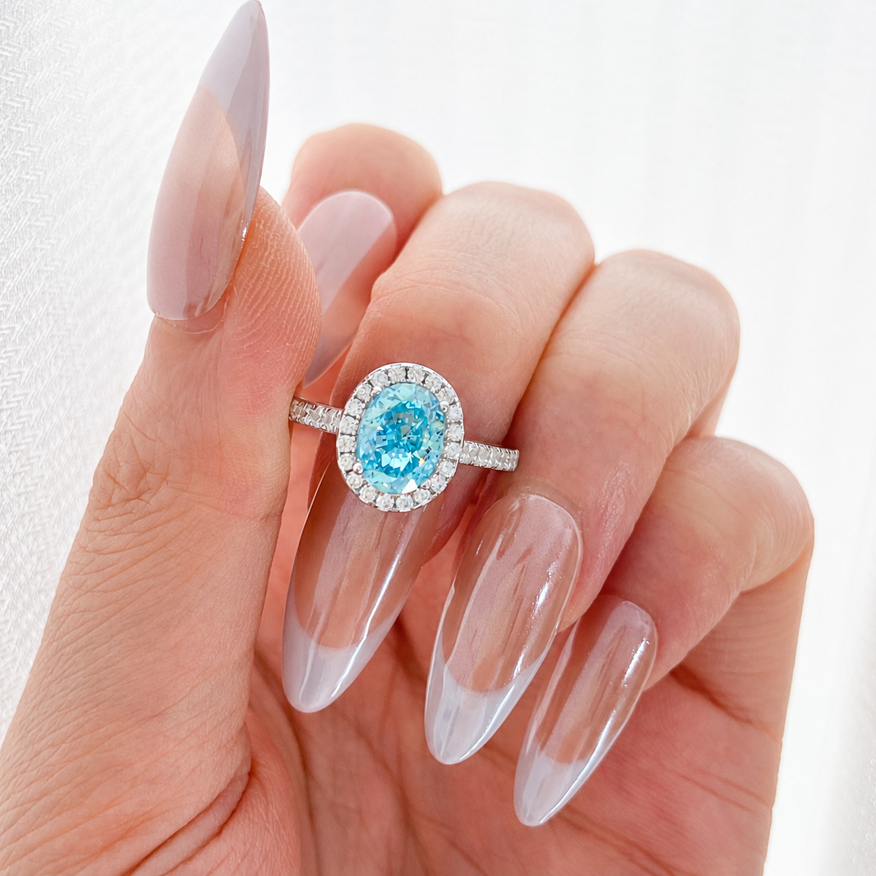 “Aqua Halo” S925 Sterling Silver 1.5CT Aquamarine High Carbon Diamond Ring