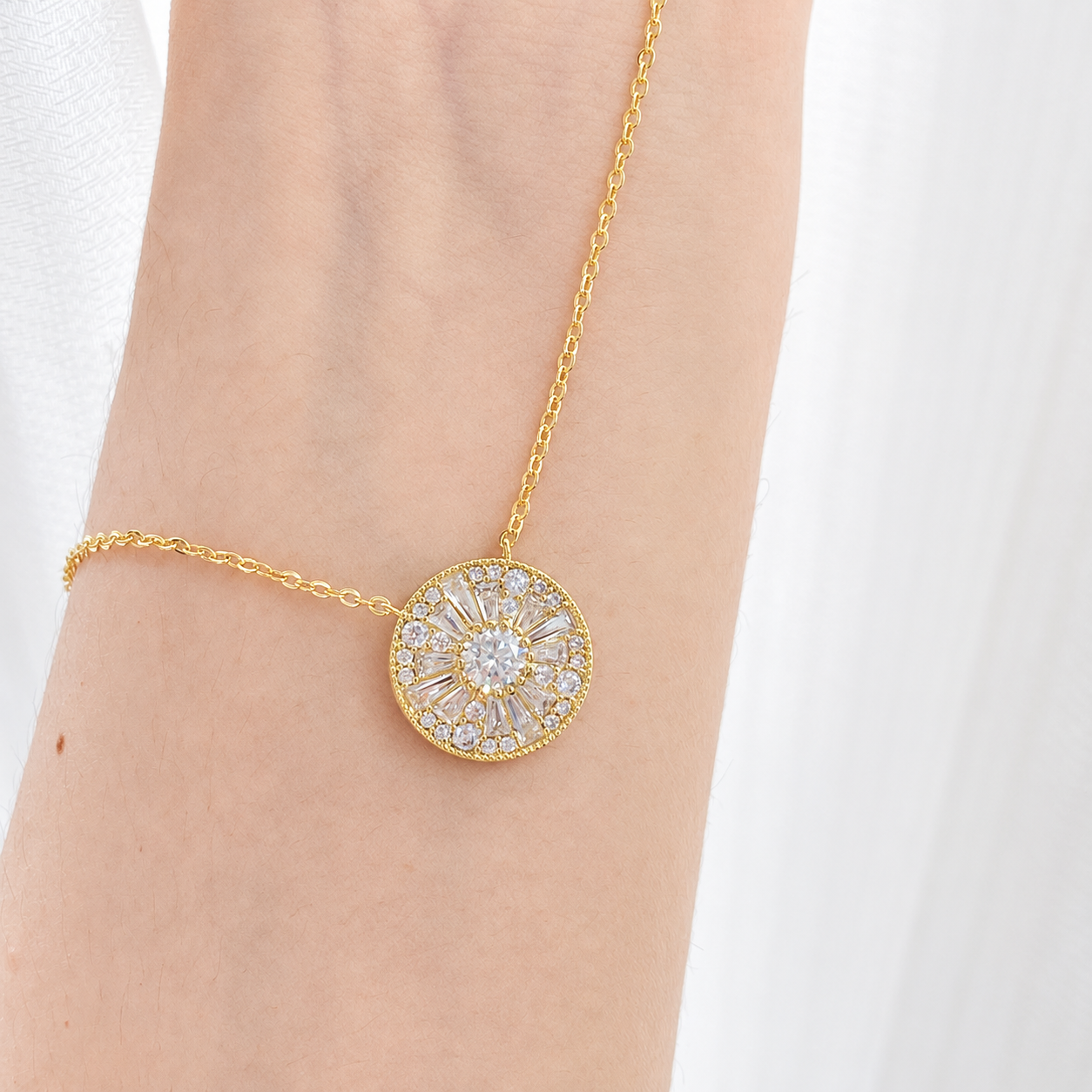 “Solar Radiance” K Gold Plated Brass Moissanite Round Pendant Necklace