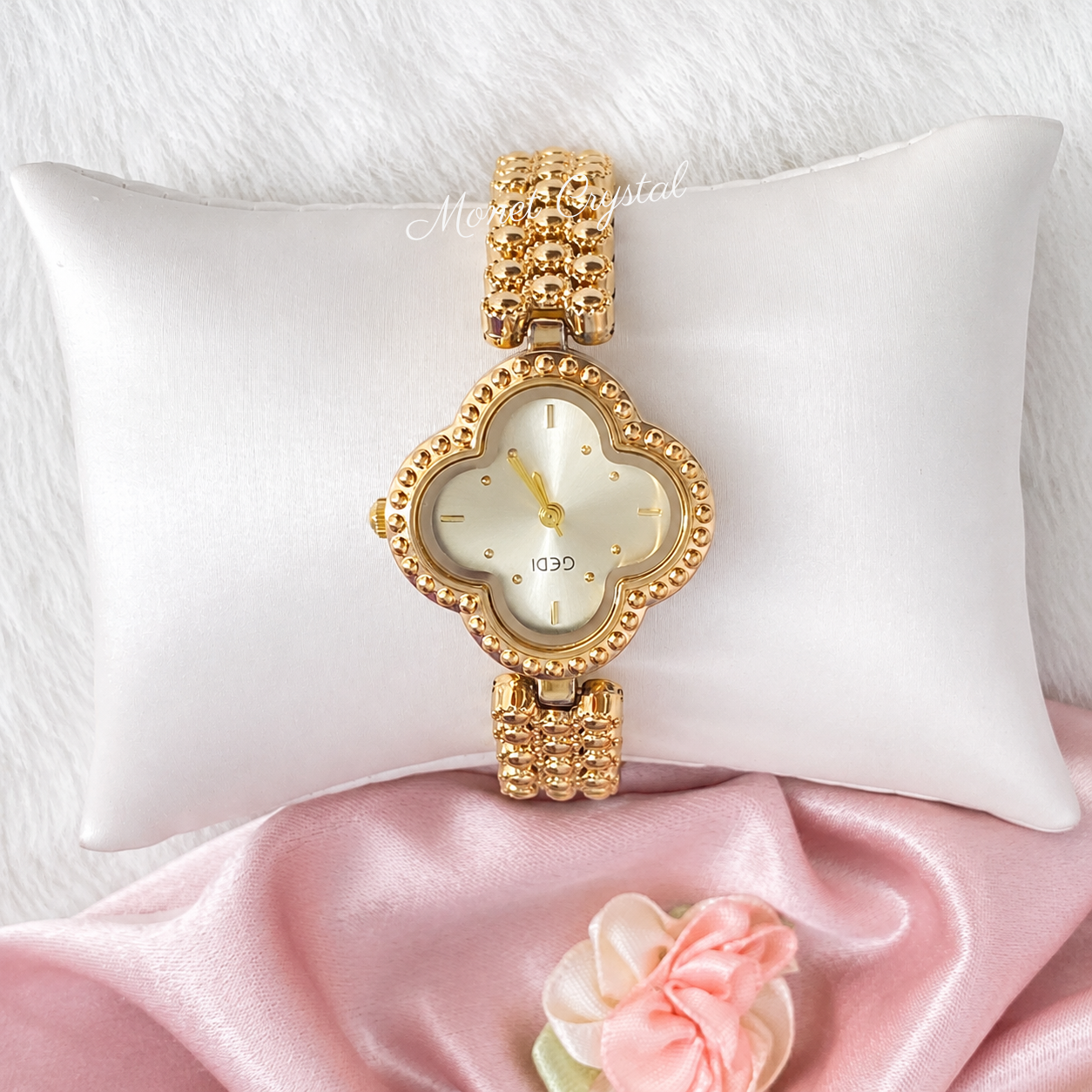 Clover Muse Vintage Four-Leaf Clover Quartz Bracelet Watch