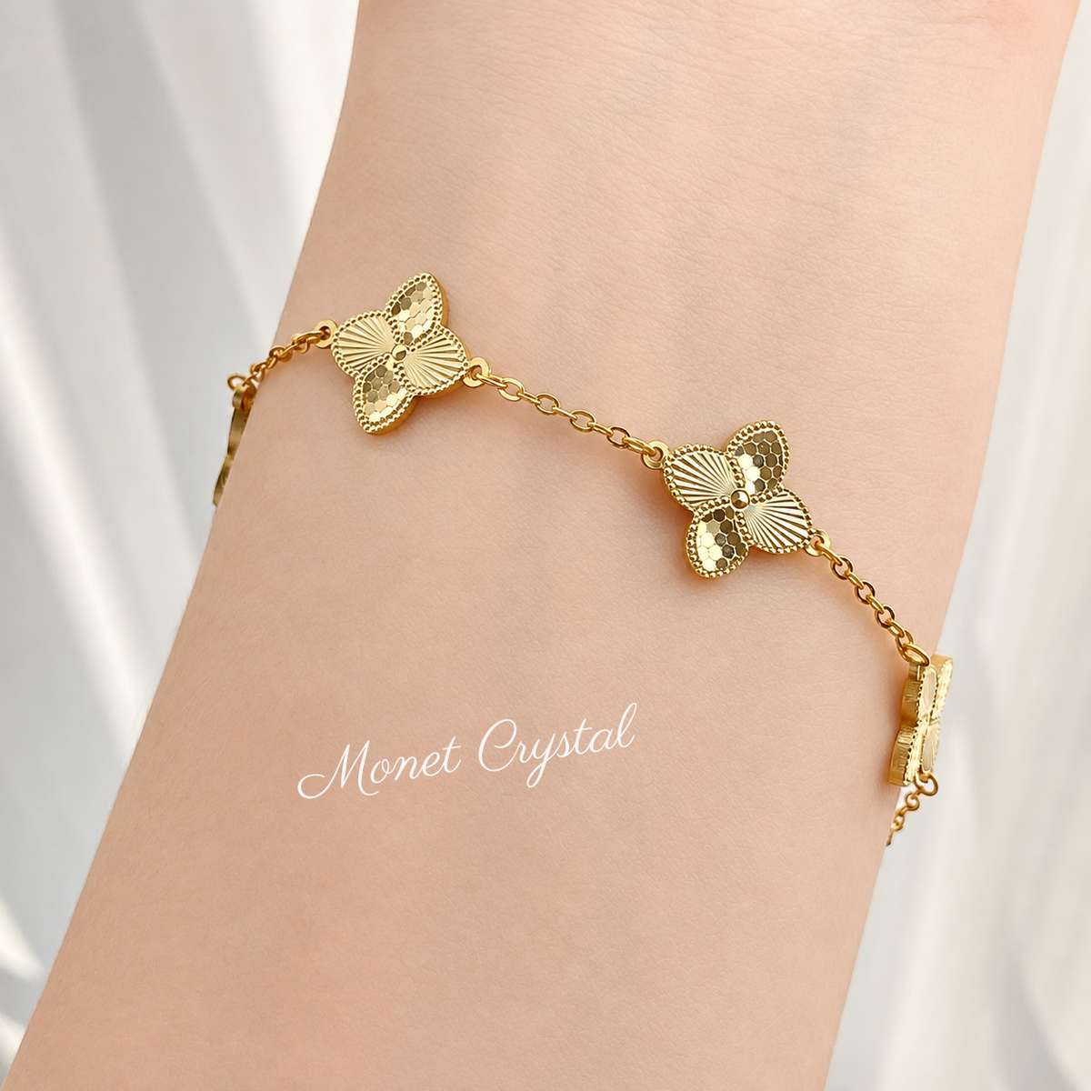 “Dancing Light” S925 Sterling Silver Double-Sided Clover Bracelet