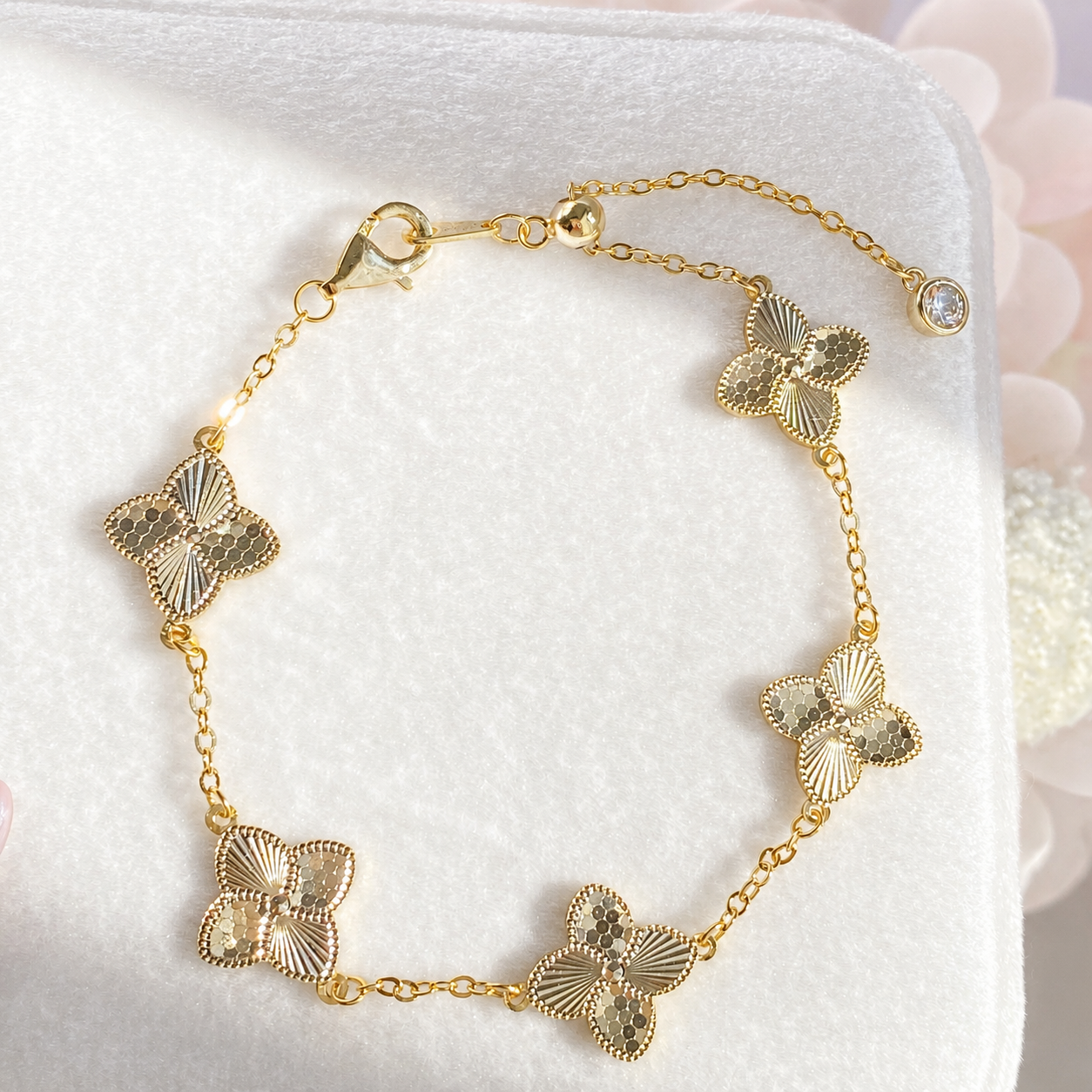 “Dancing Light” S925 Sterling Silver Double-Sided Clover Bracelet