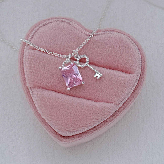 "Dawnlight Key" 925 Sterling Silver Crystal-Clear Key Necklace – Elegant & Gift-Ready