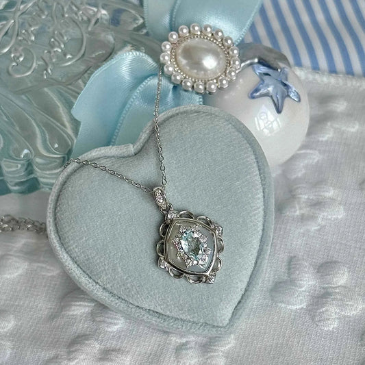 "Floating Light Palace" 925 Sterling Silver Retro Crystal Necklace with Mother-of-Pearl - Elegant and Regal