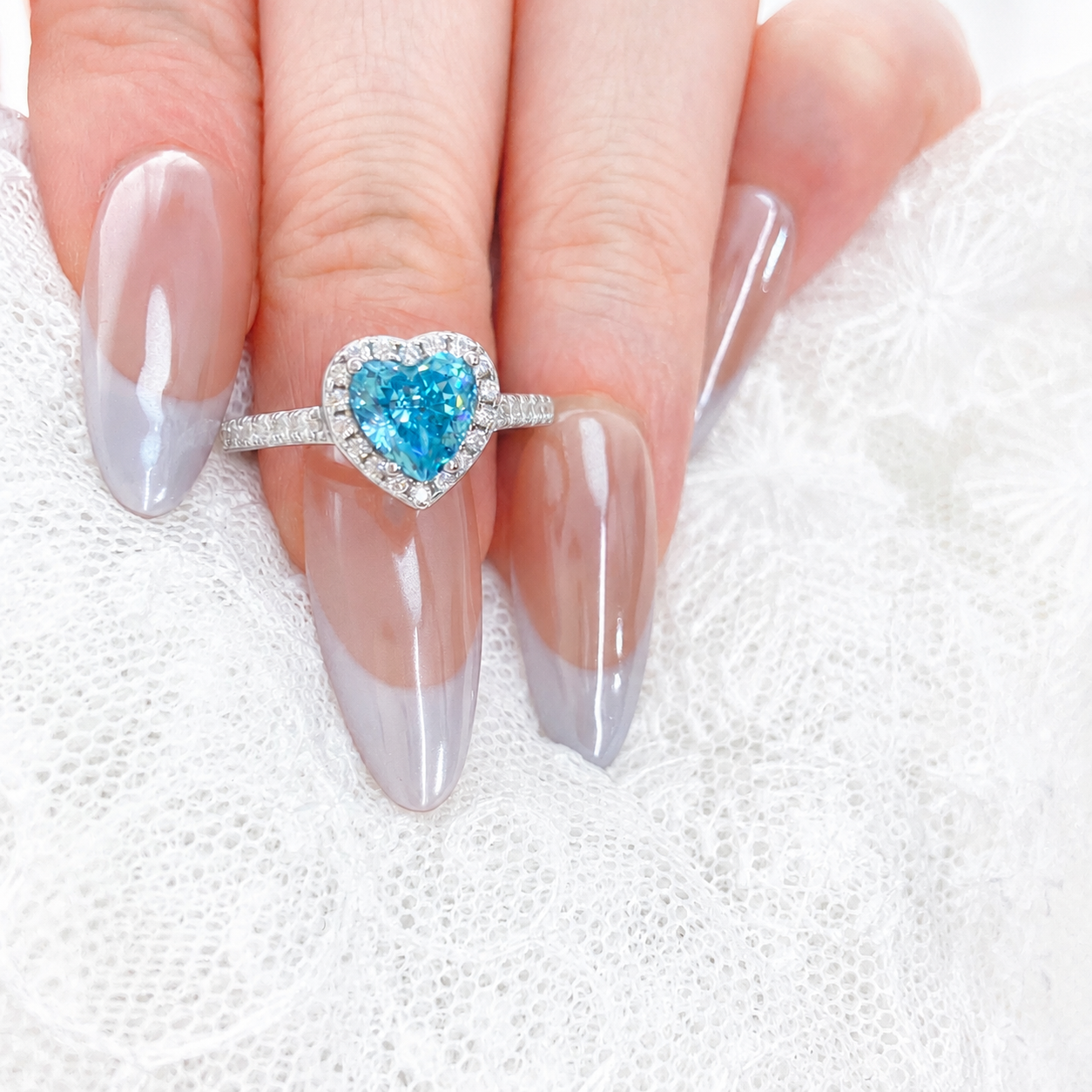“Frozen Heart” S925 Sterling Silver Heart-Cut High Carbon Diamond Ring