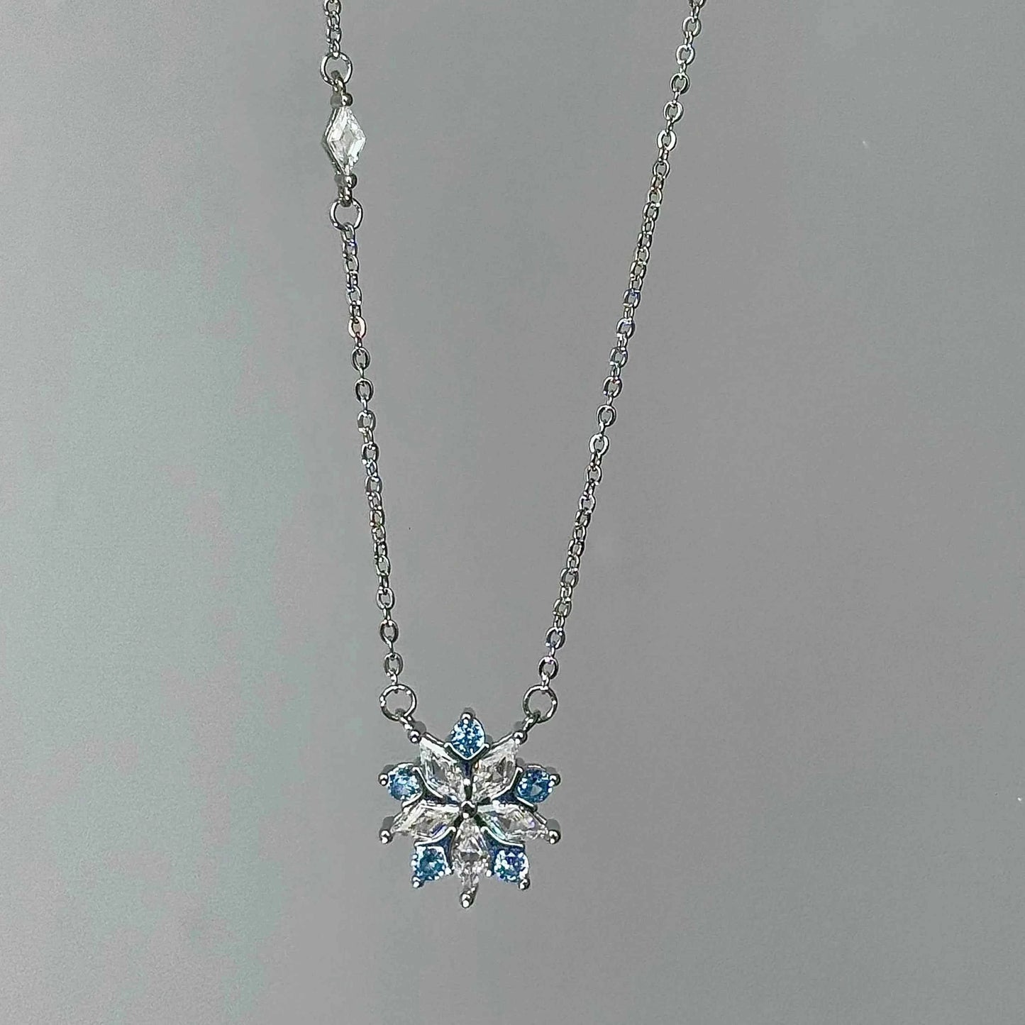 "Ice Blossom" Ice Blue Snowflake Necklace – Unique Design for Your Bestie (Copy)