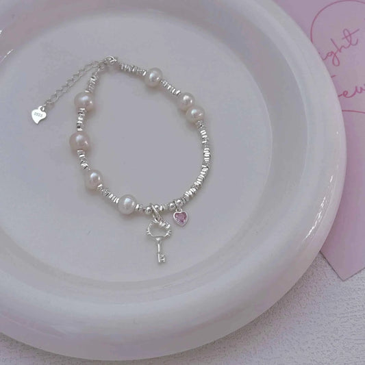 "Kitty Key" 925 Sterling Silver Bracelet with Natural Pearl - Playful and Elegant