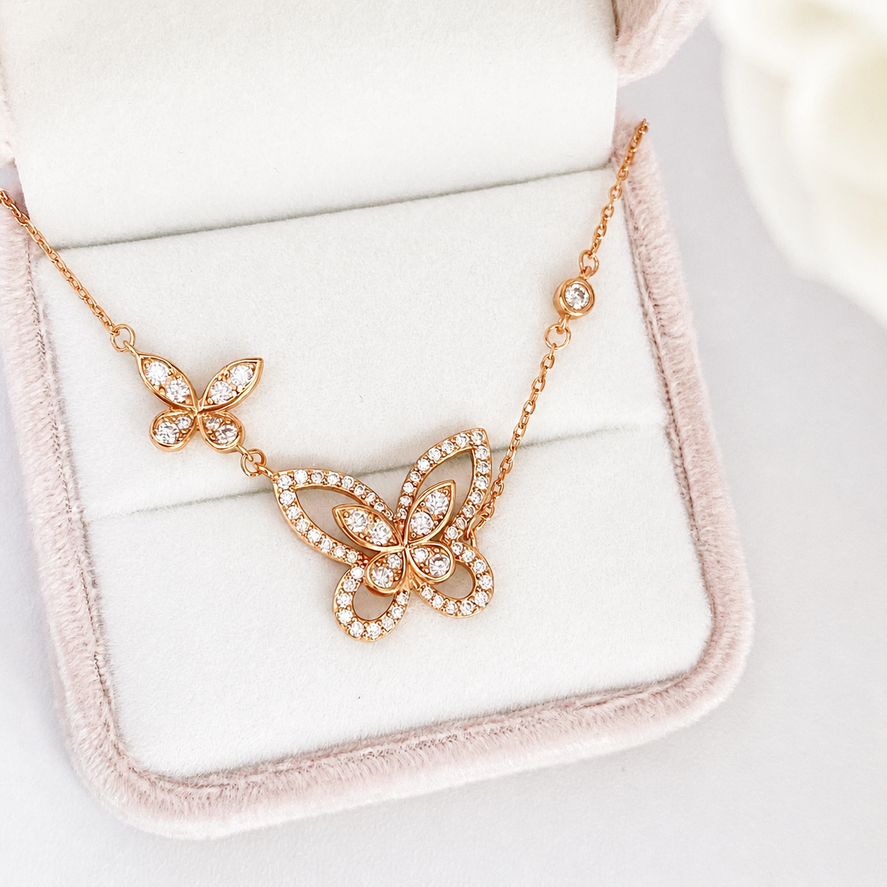 “Lumière Butterfly” S925 Sterling Silver D-Color Moissanite Butterfly Necklace
