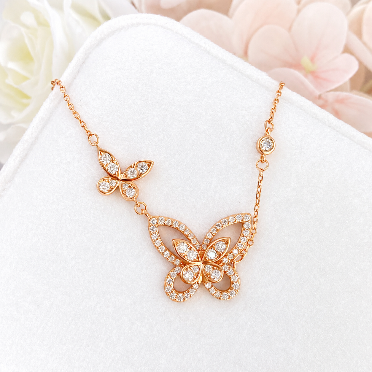 “Lumière Butterfly” S925 Sterling Silver D-Color Moissanite Butterfly Necklace