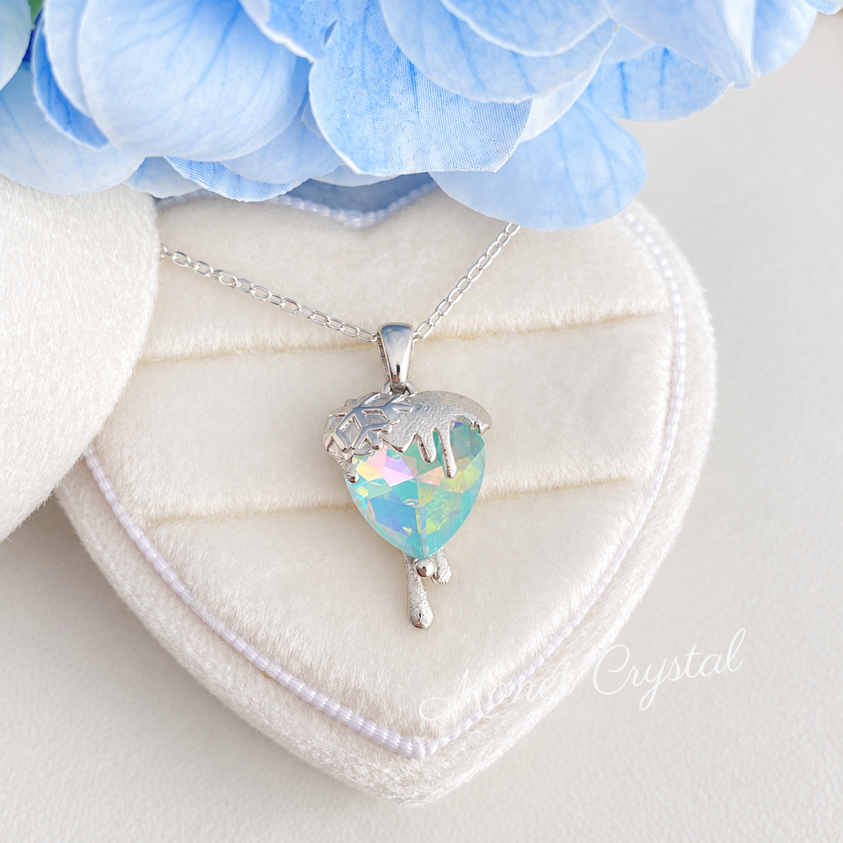 “Melting Heart” S925 Sterling Silver Snowflake Heart Necklace