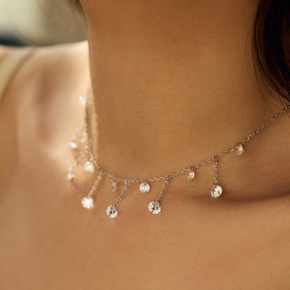 Moonlight Veil – Luxuriöse Quastenkette aus S925er Silber mit Kristallanhänger 