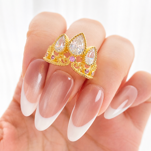 “Empressa Crown” S925 Sterling Silver Pear-Cut Zircon Ring