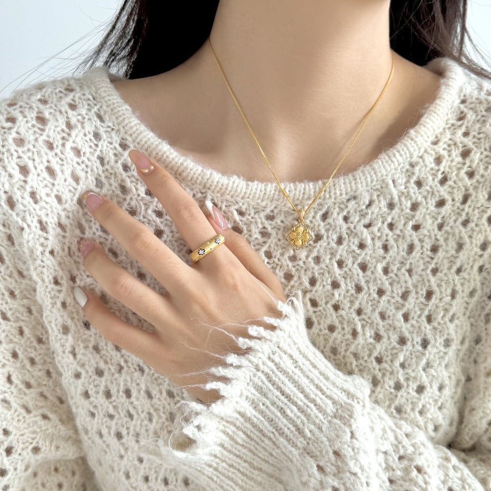 "Gilded Bloom" 925 Sterling Silver Filigree Clover Necklace & Ring Set